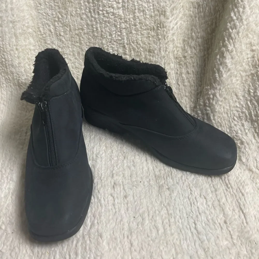 Toe Warmers synthetic suede  Black Ankle Boots heat retaining lining, SZ12W